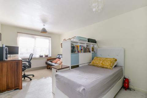 1 bedroom flat for sale, Coldham Grove, EN3