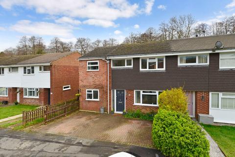 42 Busdens Way, Milford, Godalming, GU8 5JP
