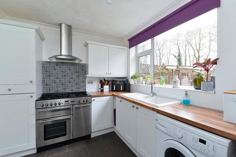 42 Busdens Way, Milford, Godalming, GU8 5JP