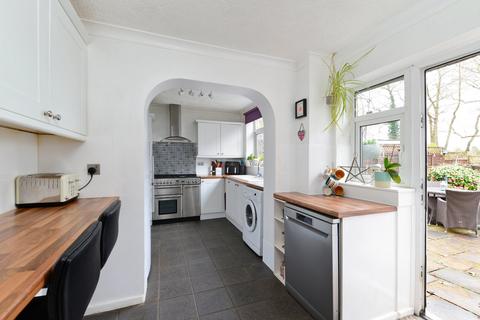 42 Busdens Way, Milford, Godalming, GU8 5JP