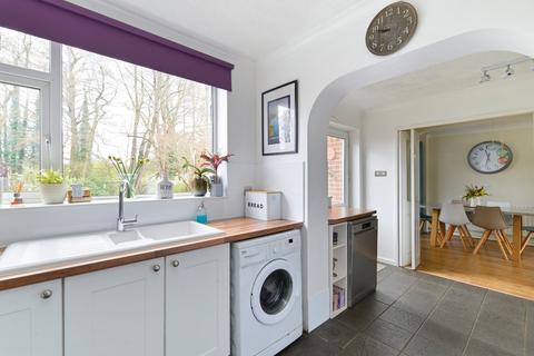 42 Busdens Way, Milford, Godalming, GU8 5JP