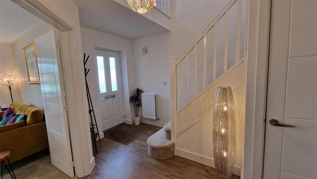 Alternative Hallway