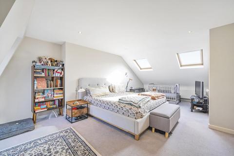 3 bedroom flat for sale, Hosack Road, Balham