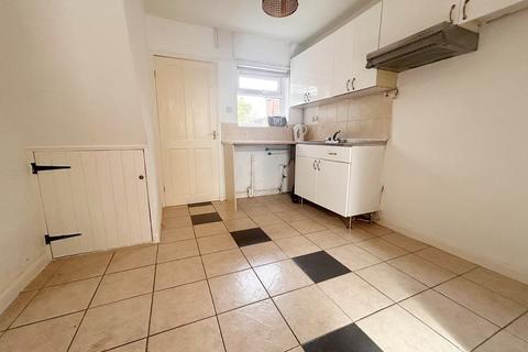 2 bedroom terraced house to rent, Tennyson Road, Suffolk IP4