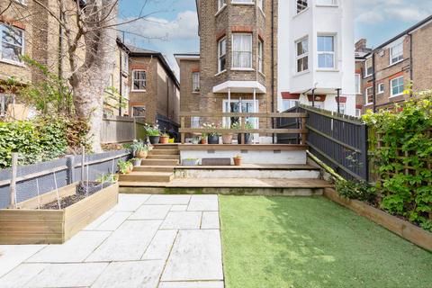 2 bedroom apartment for sale, London SW2