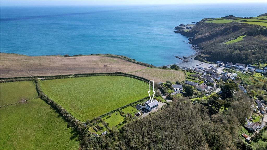 Porthallow, St. Keverne, Helston... 5 bed detached house for sale £