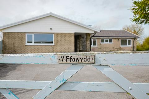 5 bedroom detached bungalow for sale, Y Ffawydd, Meidrim