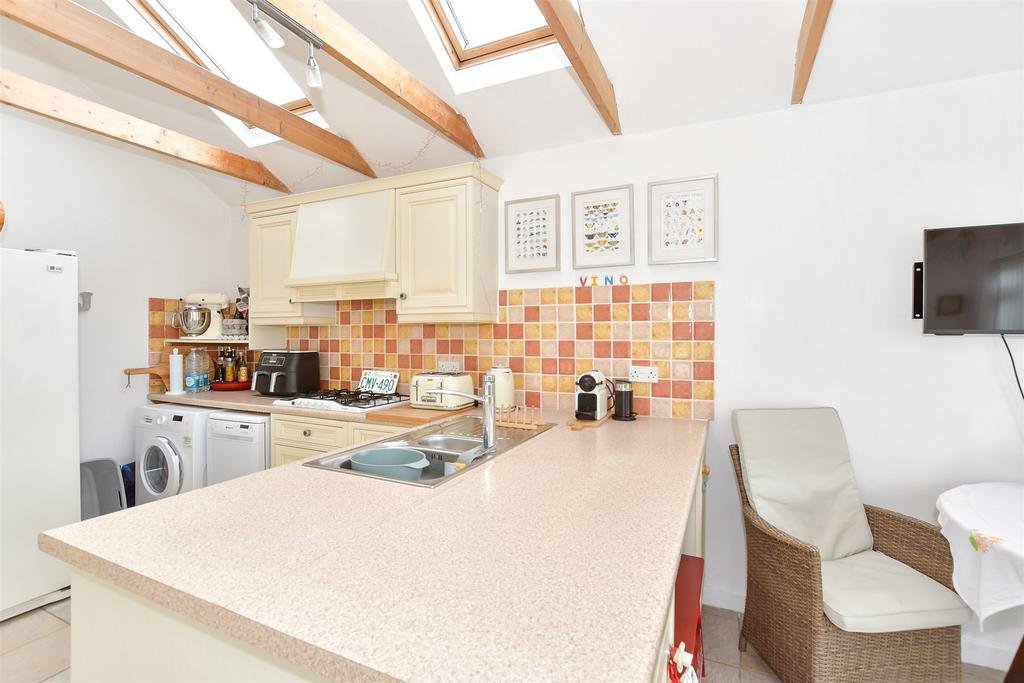 Barchester Way, Tonbridge, Kent 4 bed detached bungalow for sale £850,000