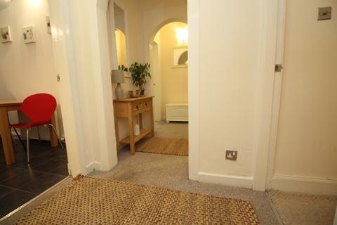 2 bedroom flat to rent, 32B James Street, Riverside, Stirling, FK8 1UG