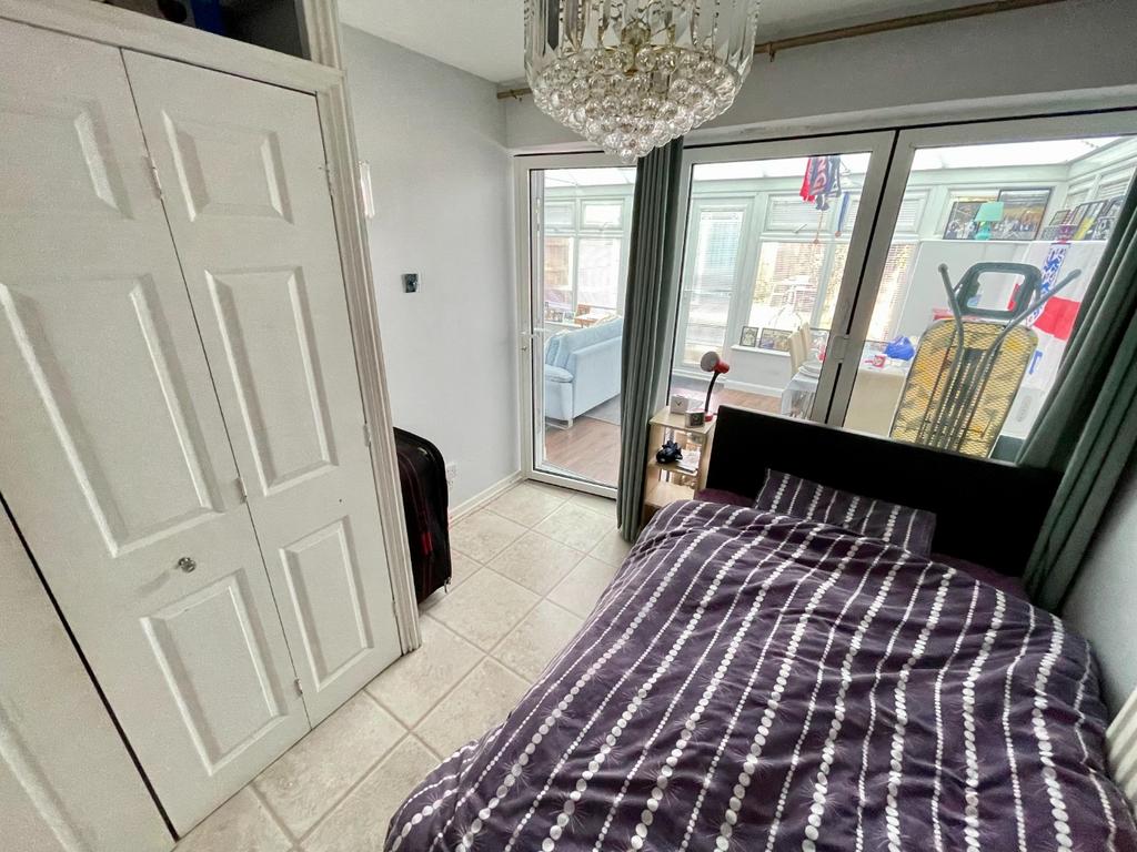 Plumpton Close, Luton, Bedfordshire... 6 bed semidetached house for