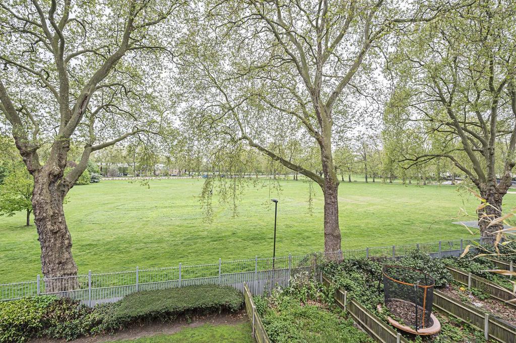 Southwold Road, Clapton, London, E5 2 bed flat to rent £2,300 pcm (£