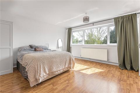 3 bedroom maisonette for sale, Runnymede Court, Egham, Surrey, TW20
