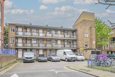undefined, Solander Gardens, Shadwell, London, E1