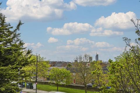 undefined, Solander Gardens, Shadwell, London, E1