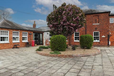 4 bedroom country house for sale, Maldon Road, Latchingdon CM3