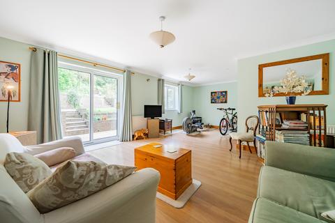 1 Springfield Gate, Looe, PL13 1HF