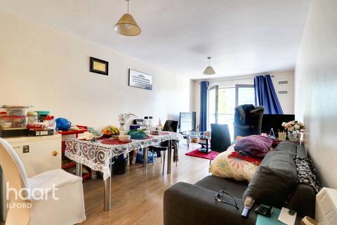 2 bedroom apartment for sale, Clements Road, Ilford