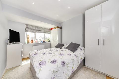 4 bedroom semi-detached house for sale, Howard Walk, Hampstead Garden Suburb, London, N2