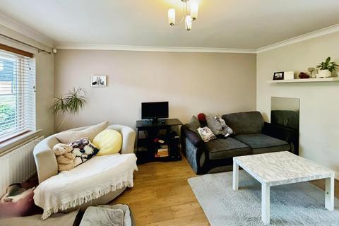 3 bedroom terraced house for sale, Breadels Field, Basingstoke RG22