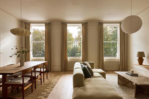 2 bedroom flat for sale, Redcliffe Square, London, SW10