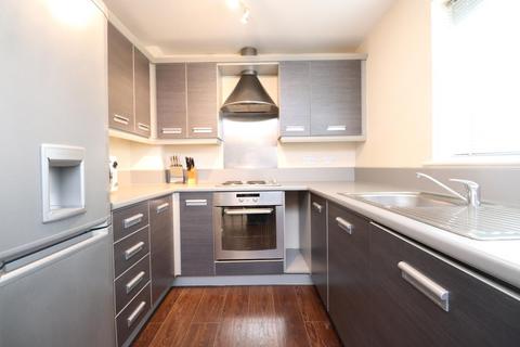 2 bedroom flat to rent, Gabriel Court, Leeds, West Yorkshire, UK, LS10