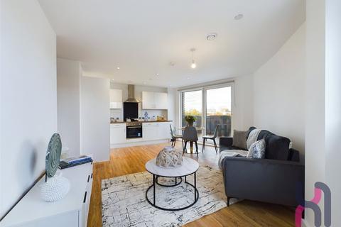 2 bedroom flat to rent, Manchester Waters, 5 Pomona Strand, Old Trafford, M16