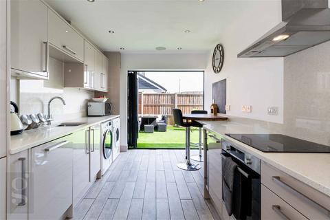 14 Meadow Drive, Canon Pyon, Hereford, HR4 8NT