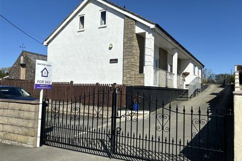 Holyhead - 5 bedroom detached house for sale