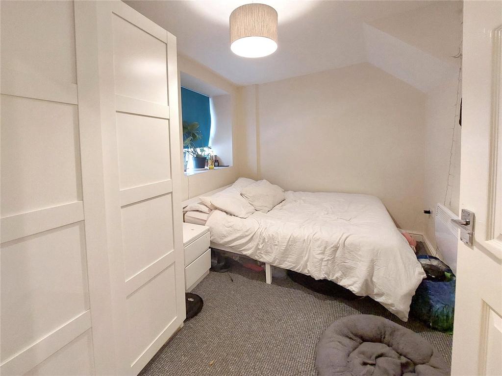 Bedroom Flat B