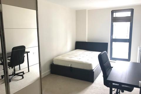 2 bedroom flat to rent, Colindale, London NW9