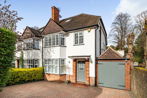 6 Lower Camden, Chislehurst, BR7 5HX