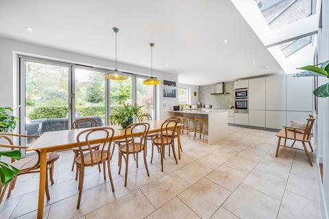 6 Lower Camden, Chislehurst, BR7 5HX