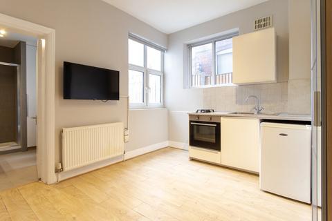 Studio to rent, North End Road, Golders Green