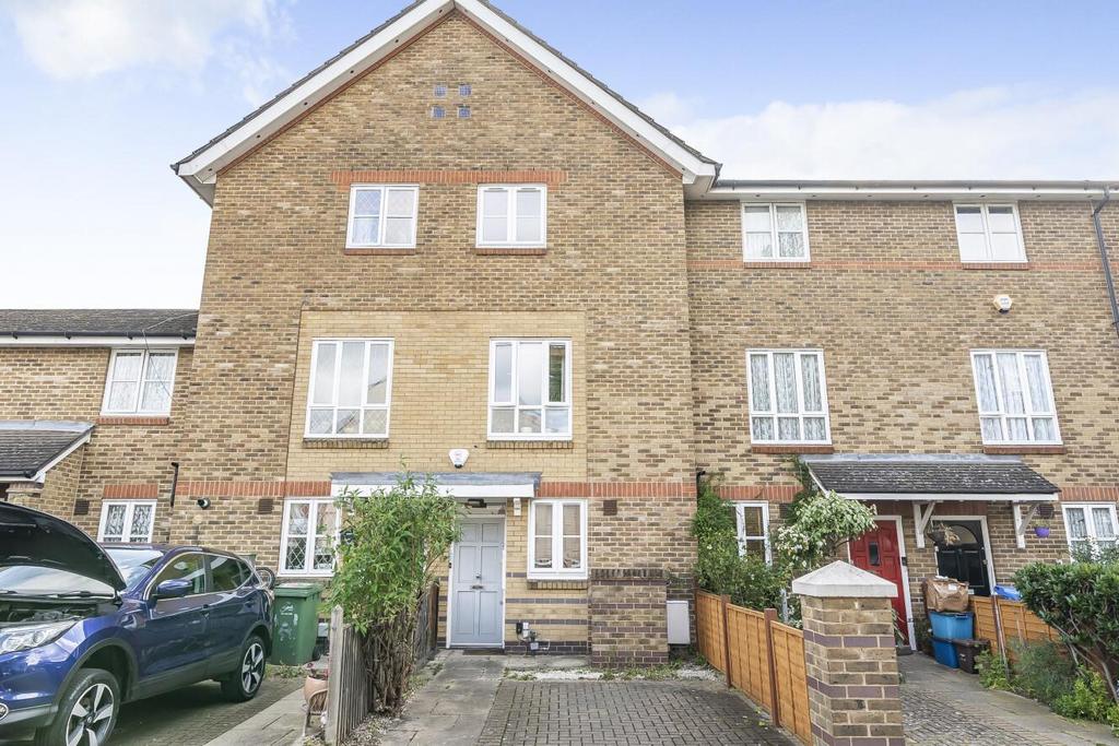 Sumner Road, Peckham 4 bed terraced house for sale £700,000