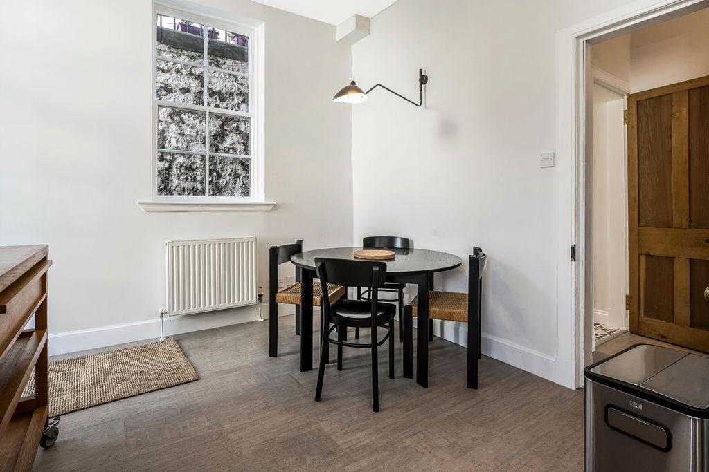 Apartment in Edinburgh, Silvermills, Stockbridge - View 4