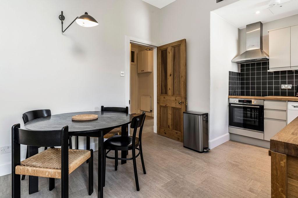 Apartment in Edinburgh, Silvermills, Stockbridge - View 5