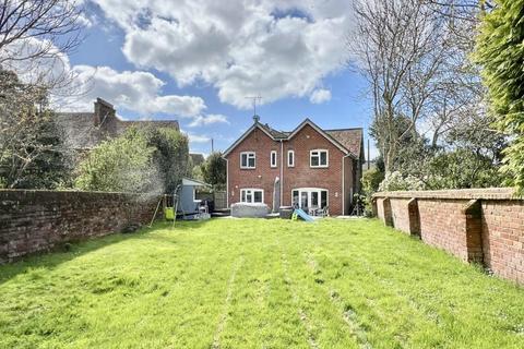 4 bedroom detached house for sale, Burley Road, Winkton, BH23 7AP