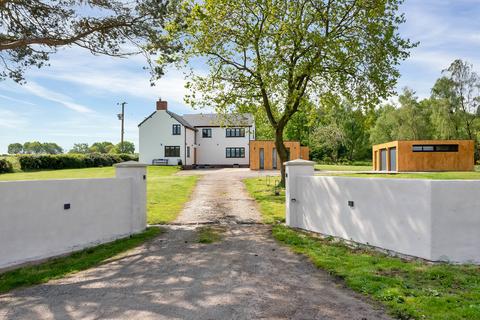 4 bedroom detached house for sale, Wood End Lane, Derby, Stanton-by-bridge DE73 7GE