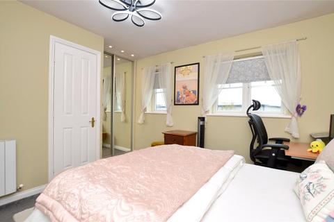 2 bedroom semi-detached house for sale, Magdalin Drive, Stanningley, Pudsey, West Yorkshire