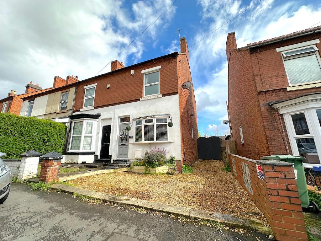 Wolverhampton Road, Cannock WS11 3 bed semidetached house for sale £