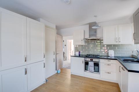 6 Checketts Close, Pinvin, Pershore, WR10 2LE