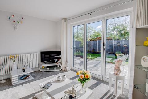 6 Checketts Close, Pinvin, Pershore, WR10 2LE