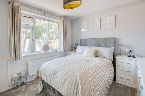 6 Checketts Close, Pinvin, Pershore, WR10 2LE