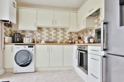 2 bedroom semi-detached house for sale, Fossdale Close, Hull, East Riding of Yorkshire, HU8 9UB