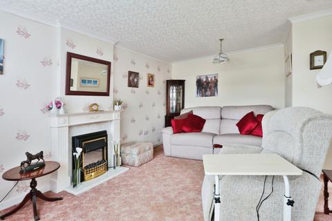2 bedroom semi-detached bungalow for sale, Holcroft Garth, Hedon, Hull, , HU12 8LJ