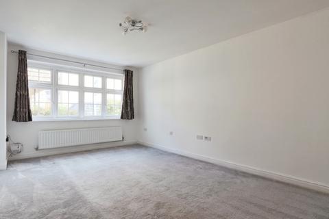 3 bedroom semi-detached house for sale, Holtby Avenue, Cottingham, HU16 4AF