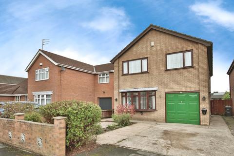 4 bedroom detached house for sale, Standidge Drive, Hull, East Riding of Yorkshire, HU8 0RW