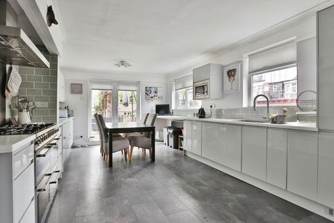 6 bedroom detached house for sale, Eldon Grove, Beverley Road, Hull, HU5 2TJ