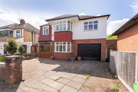 6 bedroom detached house for sale, London Road, Langley SL3