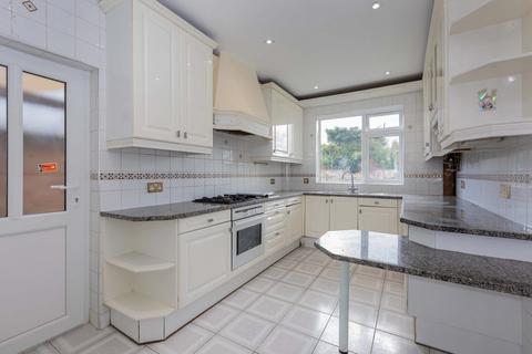 6 bedroom detached house for sale, London Road, Langley SL3